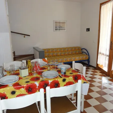 Holiday Homes In 24573 * 비비오네